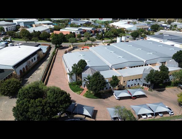 1,228M² WAREHOUSE TO LET IN RANDJESPARK
